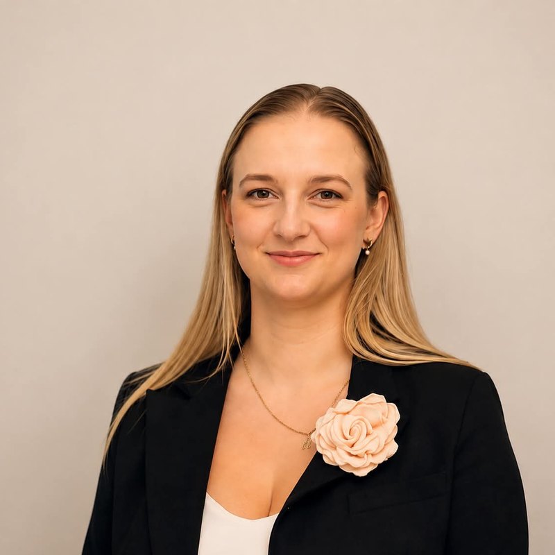 Jakab Sára